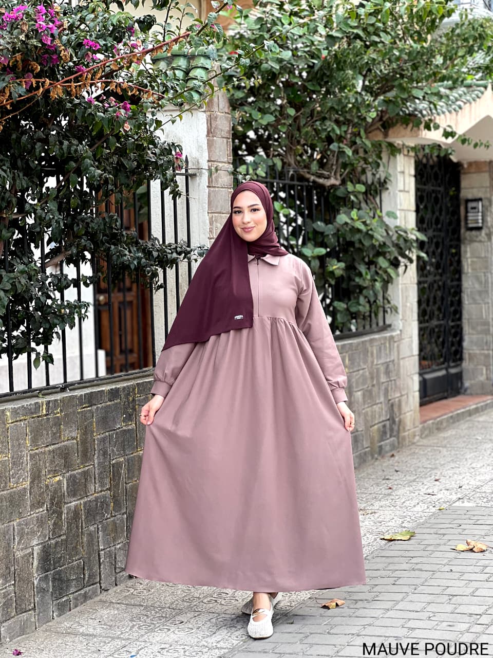 فستان ميرال" Miral" يتكون من قطعة واحدة بثوب دياكونال 